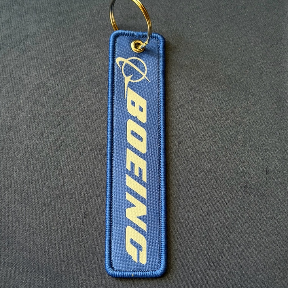 Boeing A320 Neo new keyring keychain